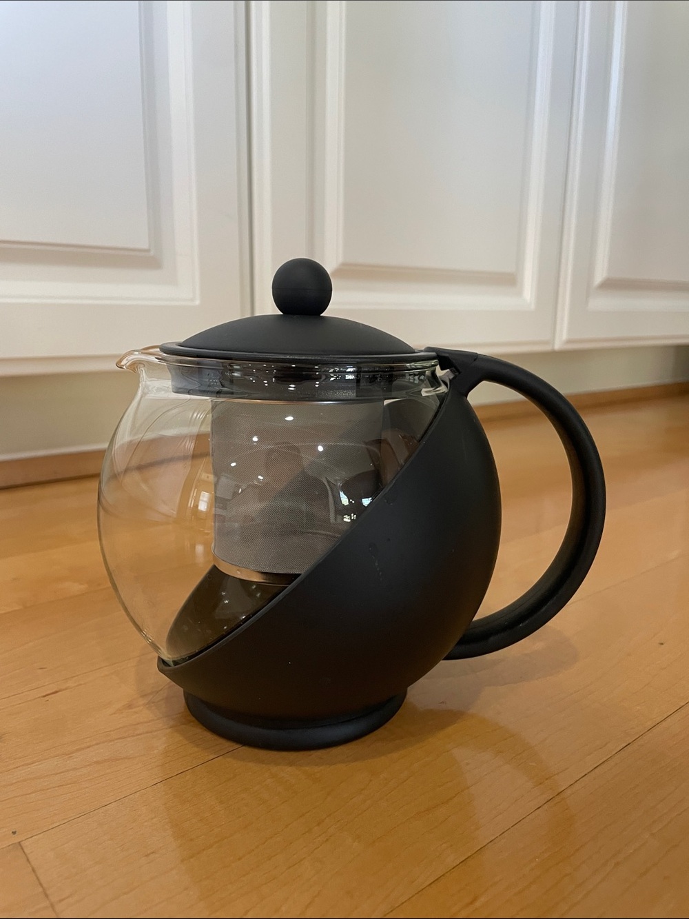 Black Glass Tea Infuser Kettle with Matte Handle and Lid